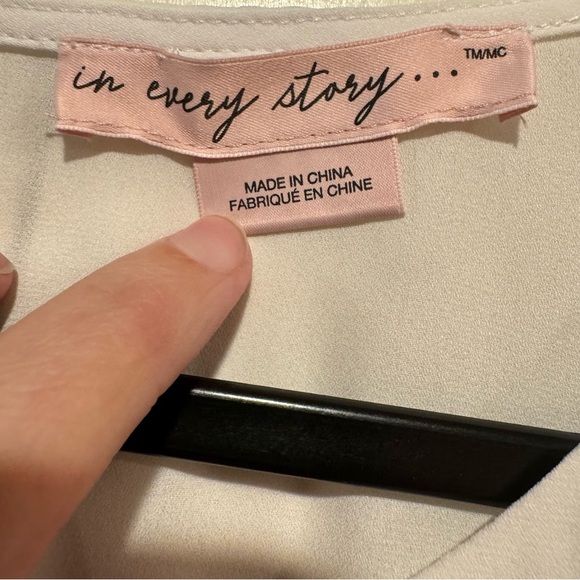 5/25 Women’s Plus Size Loose/Flowing Blouse in White - Picture 2 of 3